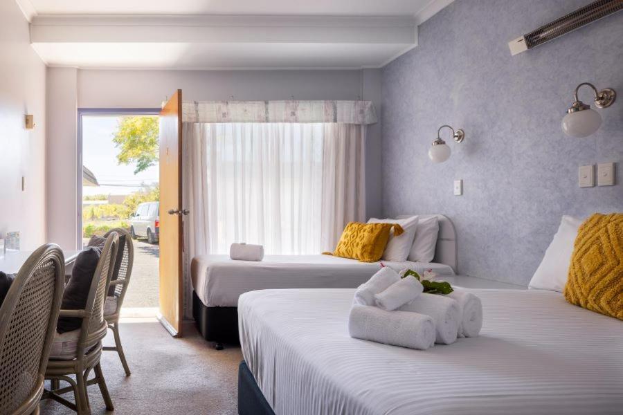 South Pacific Palms Motor Inn タンカリー エクステリア 写真