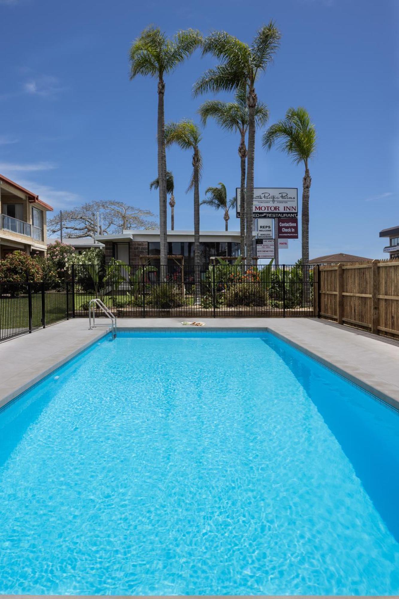 South Pacific Palms Motor Inn タンカリー エクステリア 写真